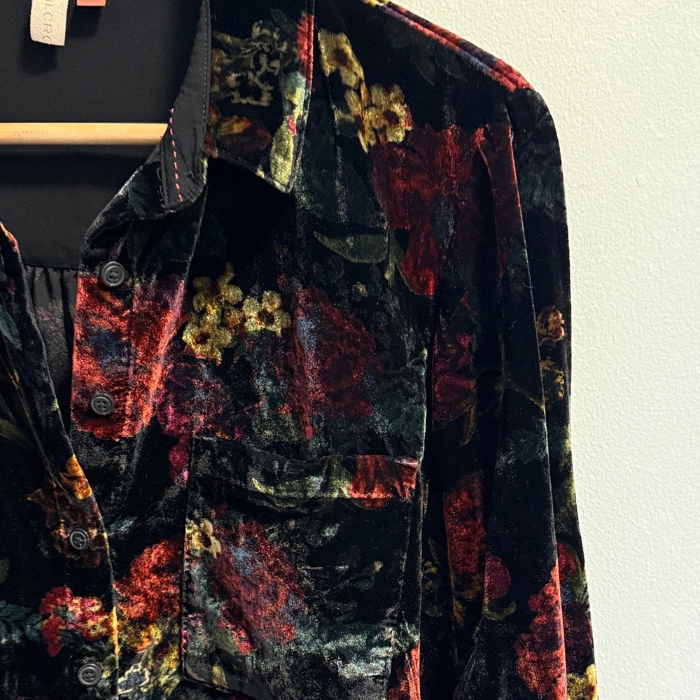 PILCRO Floral Velvet Button Down - Picture 3 of 6